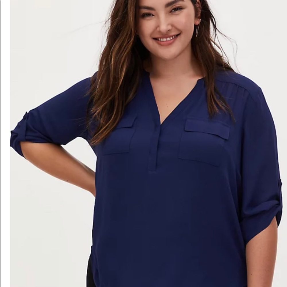 TORRID HARPER - NAVY GEORGETTE PULLOVER BLOUSE